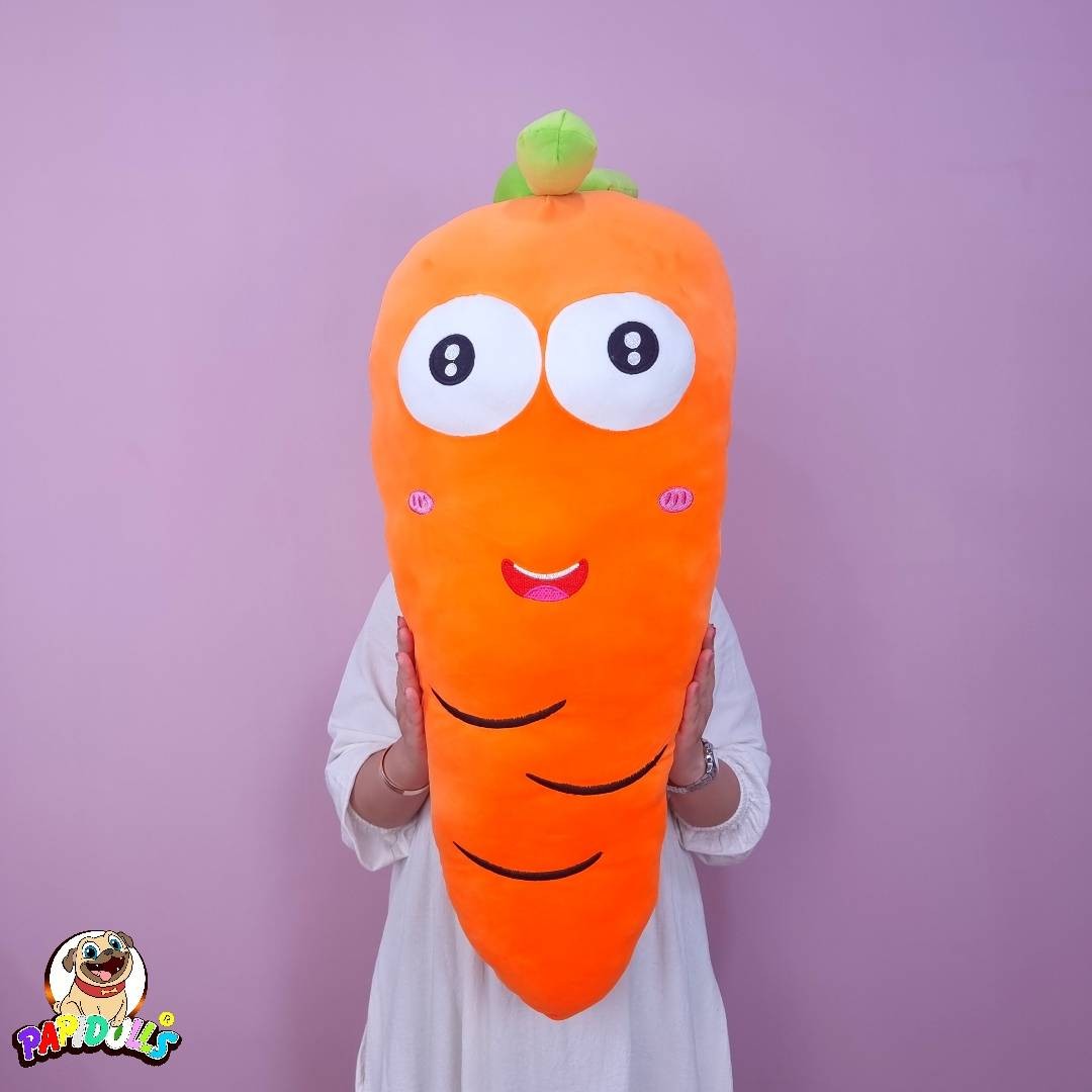 عروسک هویج بزرگ